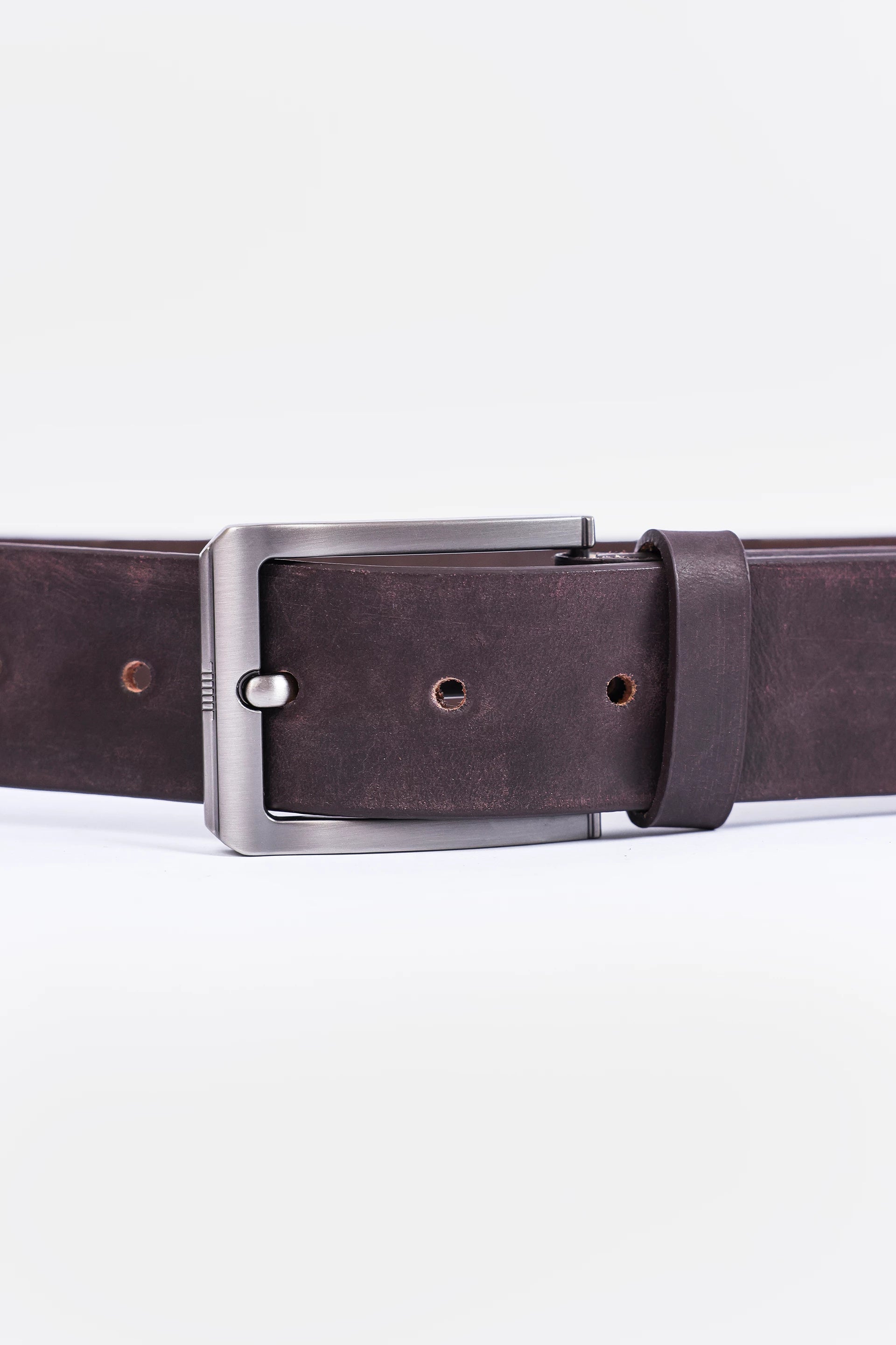 Basic Leather Belt With Silver Tone Buckle - Cougar Clothing