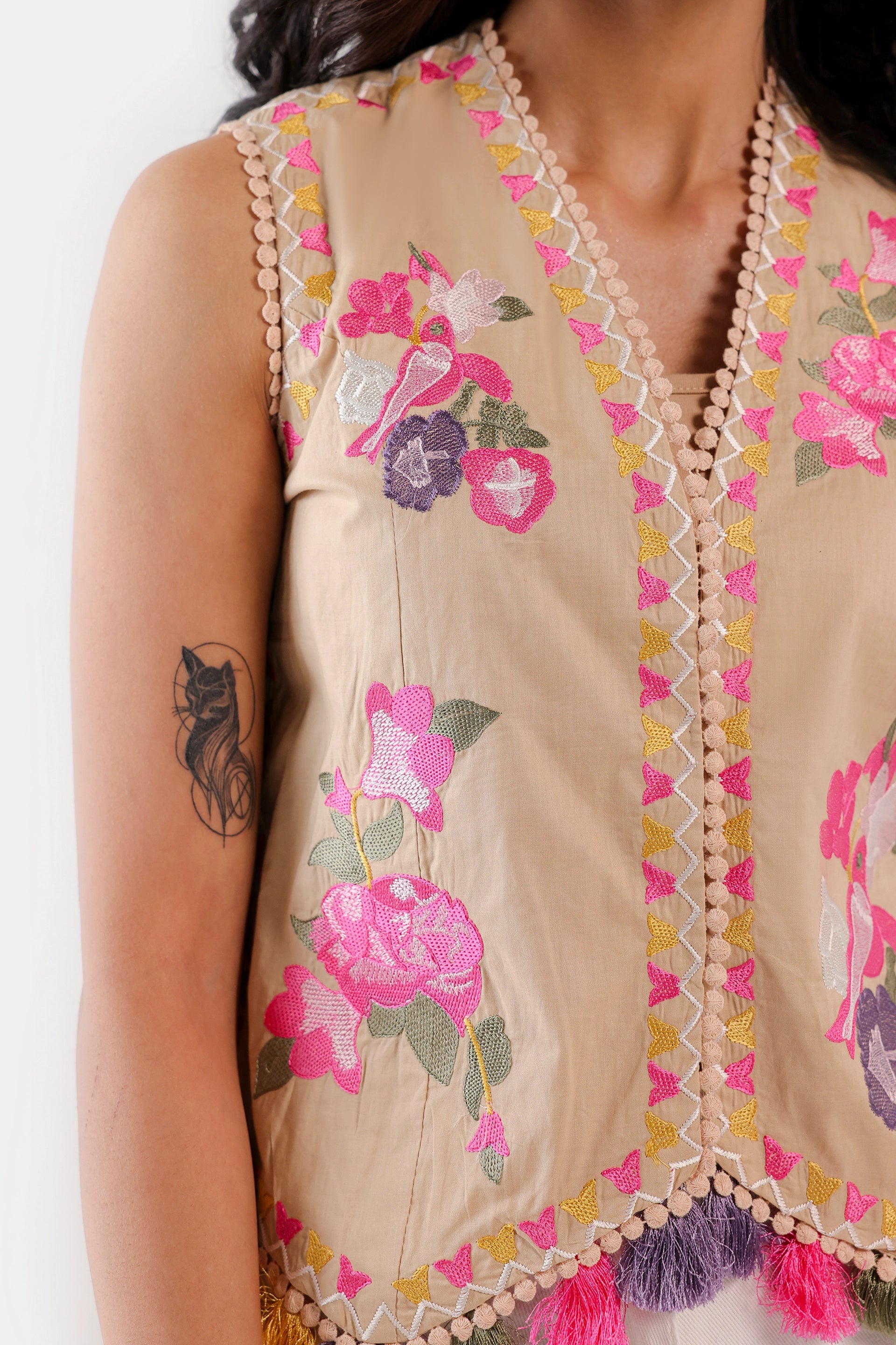 Cropped Embroidered Vest - Cougar Clothing