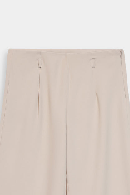 Loose Fit Pleated Trousers