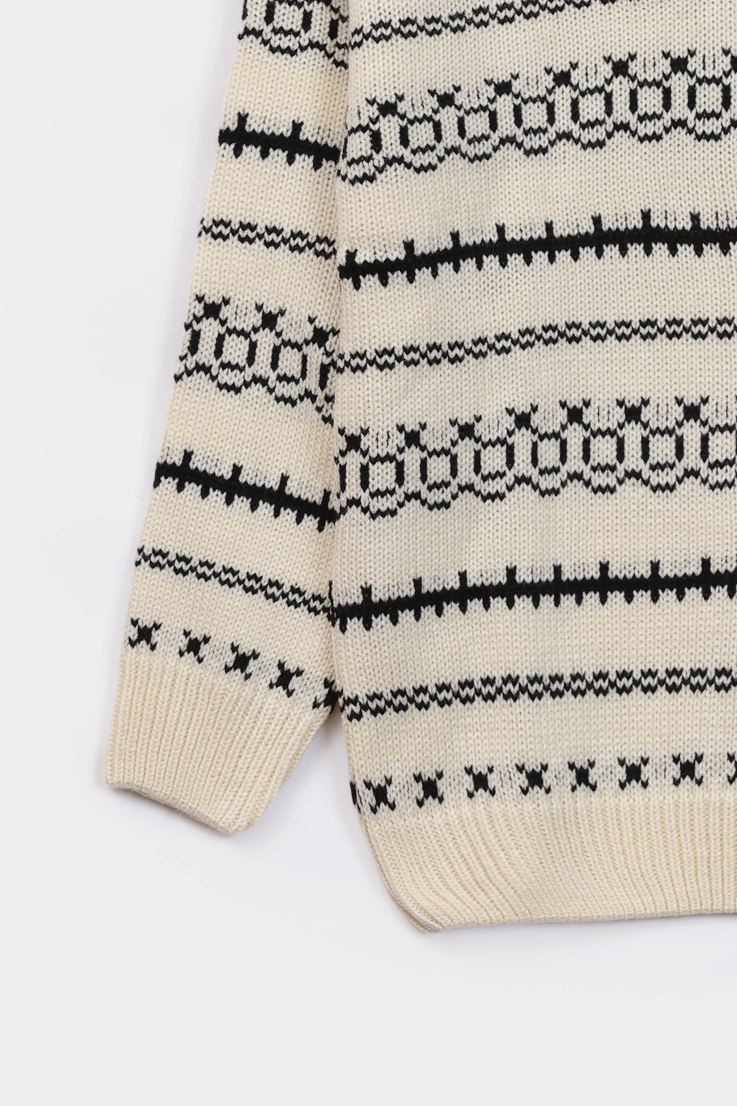 Contrast Pattern Knit Sweater - Cougar Clothing