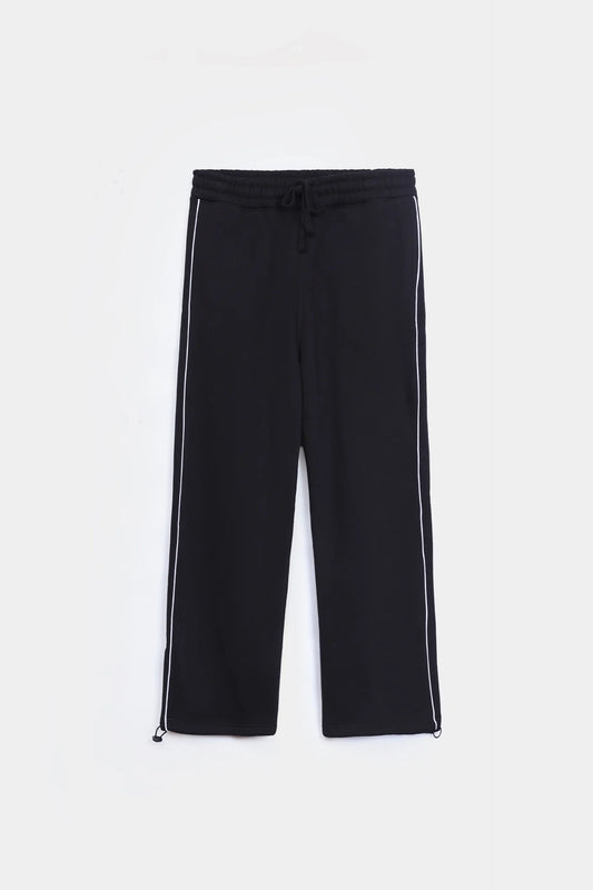 Trousers With Contrast Piping
