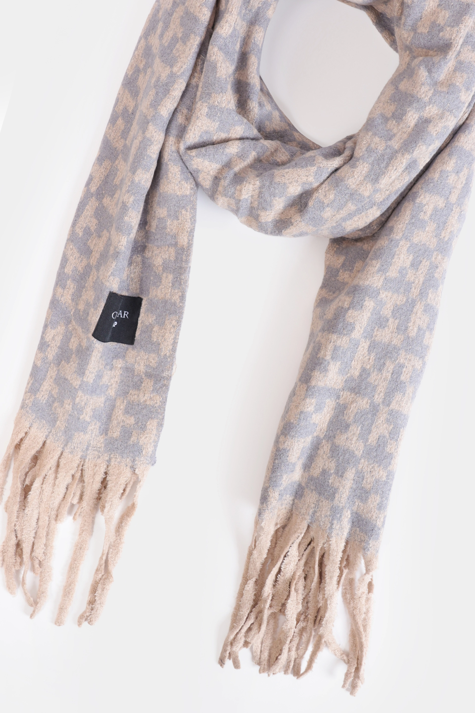 Jacquard Knit Shawl - Cougar Clothing