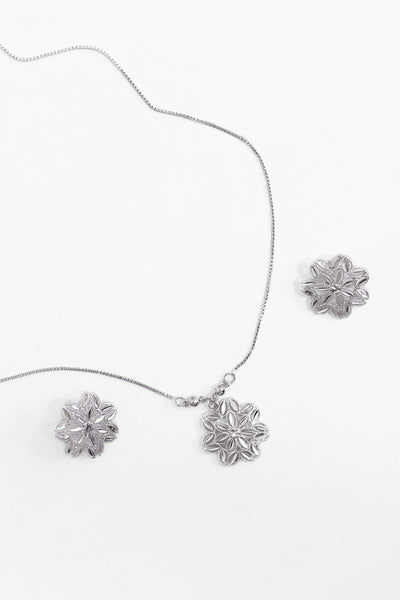 Silver Floral Pendant Set