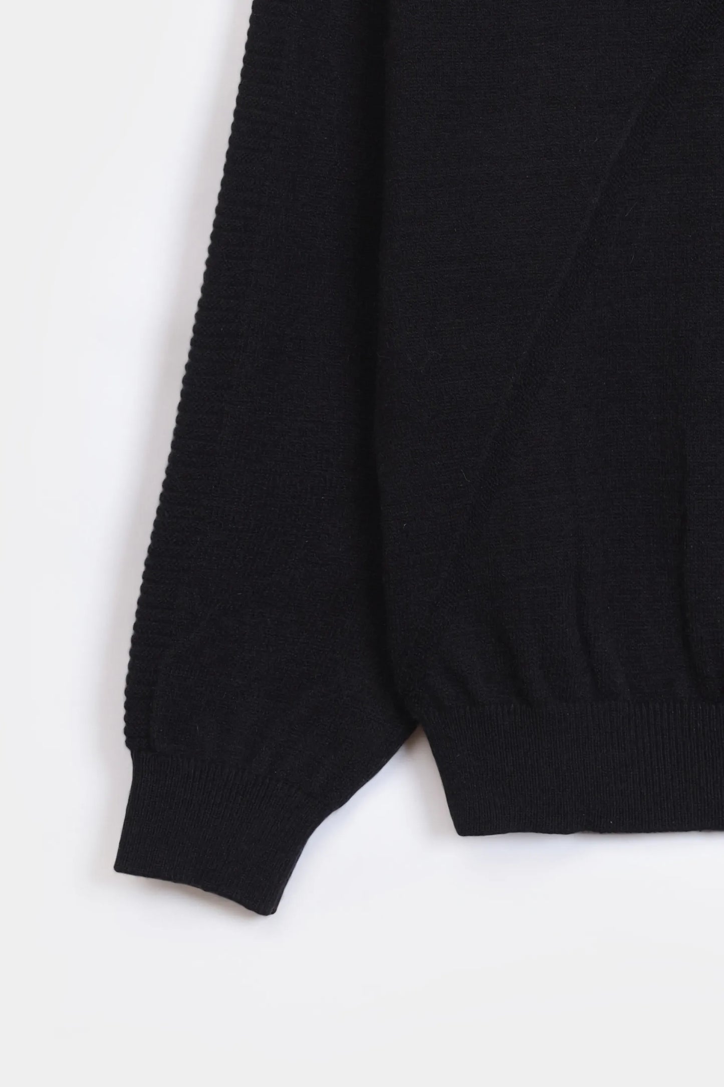 Sweater With Knit Lines